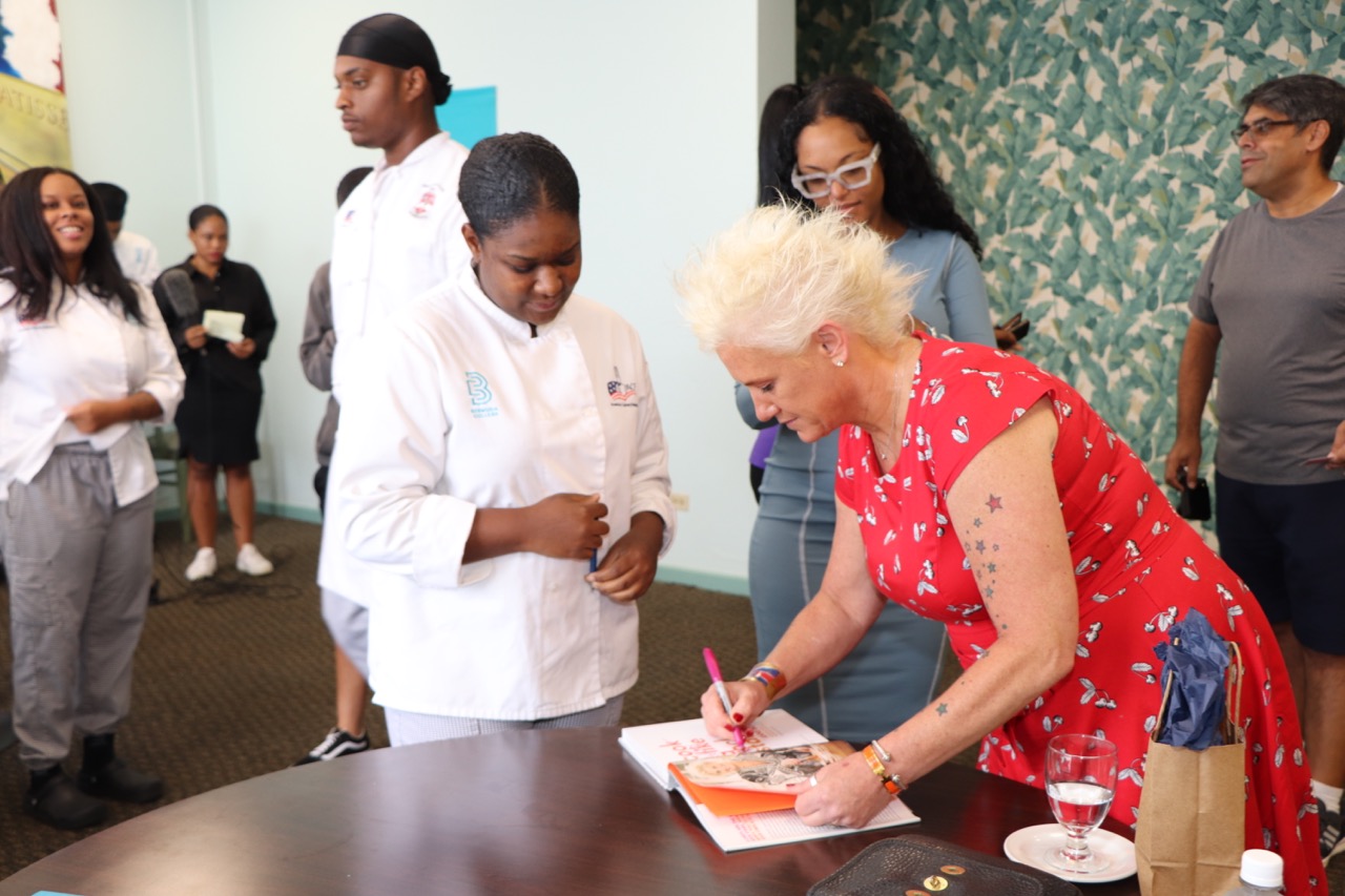 Anne Burrell 8